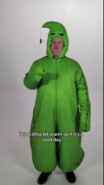 Inspired by the iconic villain, this exclusive Adult Plus Size Glow in the Dark Disney Oogie Boogie Costume Profile features a haunting glow that will light up any party or trick-or-treat adventure.