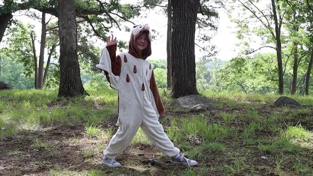 This Kid's Deluxe Disney Owl Costume will instantly transform your child into a wise old owl. Now he might start telling you how to win games, and reading you a bedtime story.