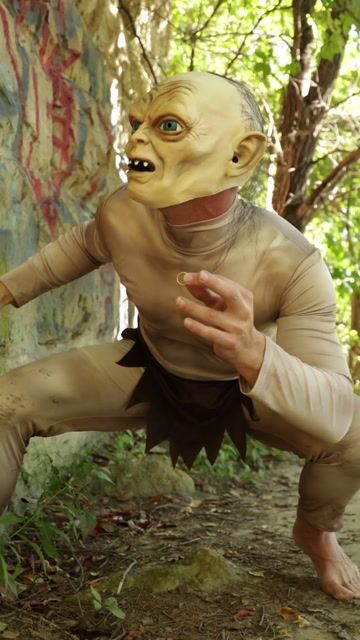 FUN98150AD Men's Gollum Lord of the Rings Costume - (9x16)_02