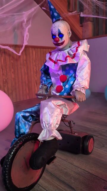 Add eerie vintage vibes to your display with the Tricycle Doll Animatronic Decoration—perfect for haunted houses, Halloween scenes, or creepy setups.