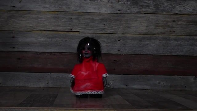 FUN5604 Haunted Heather Scary Doll
