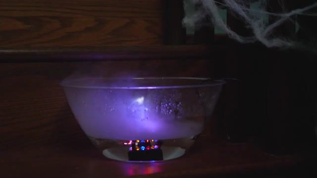 FUN4283 Glowing LED Mist Maker