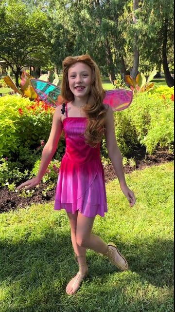 Inspired by the enchanting world of Pixie Hollow this exclusive Kid's Disney Fairies Rosetta Costume captures the essence of the charming garden fairy, Rosetta.