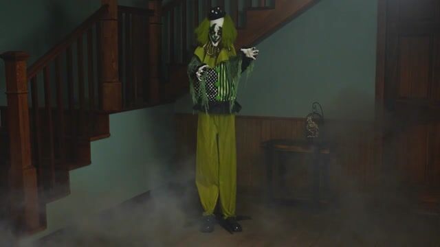 FUN3276 5.5ft Green Animated Clown