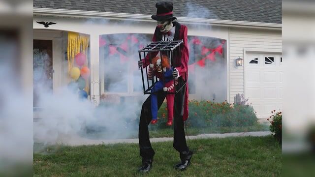 MOMR124652 Rotting Animated Ringmaster